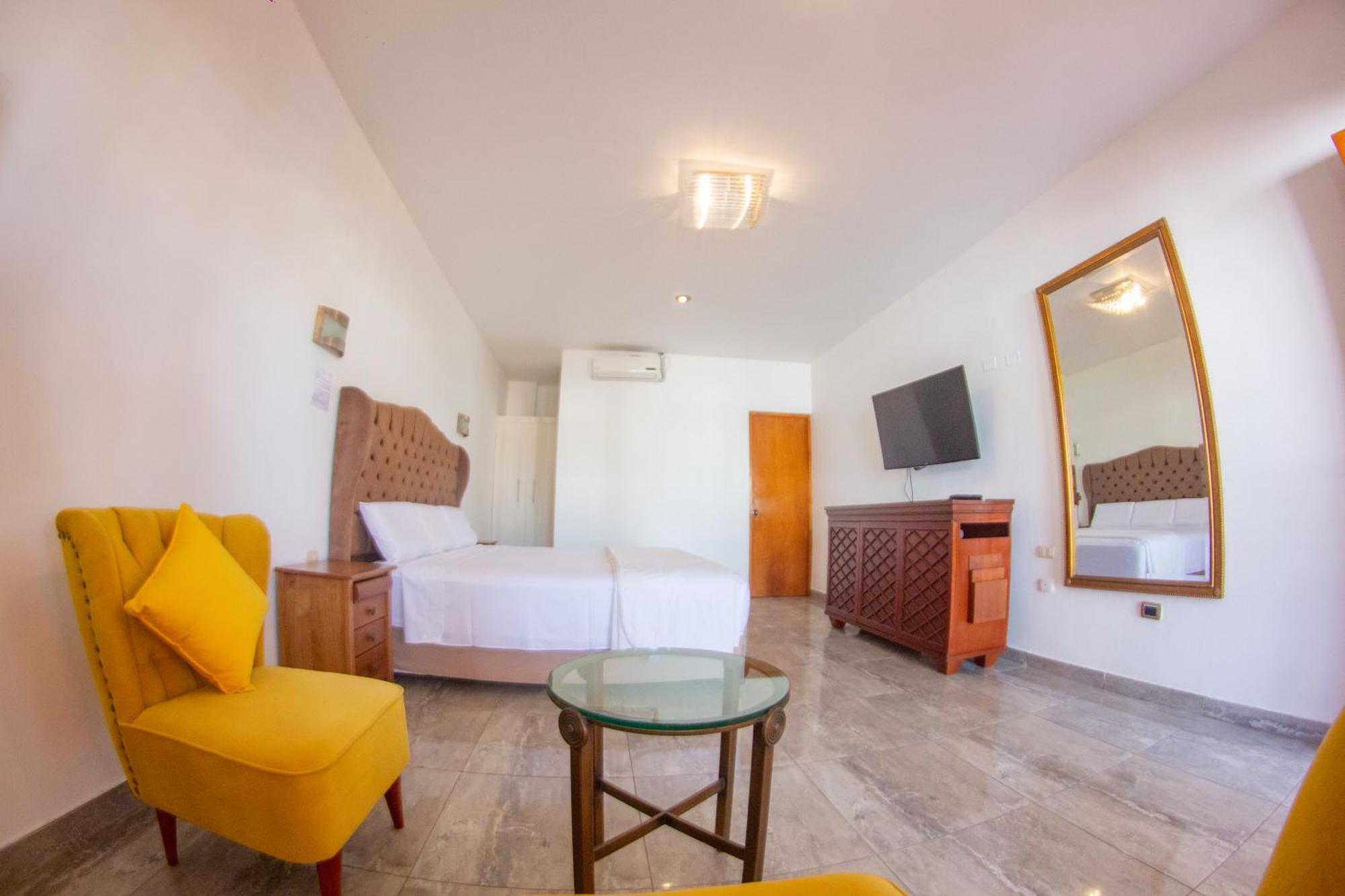 Hotel Resort Thiago Чинча-Альта Екстер'єр фото
